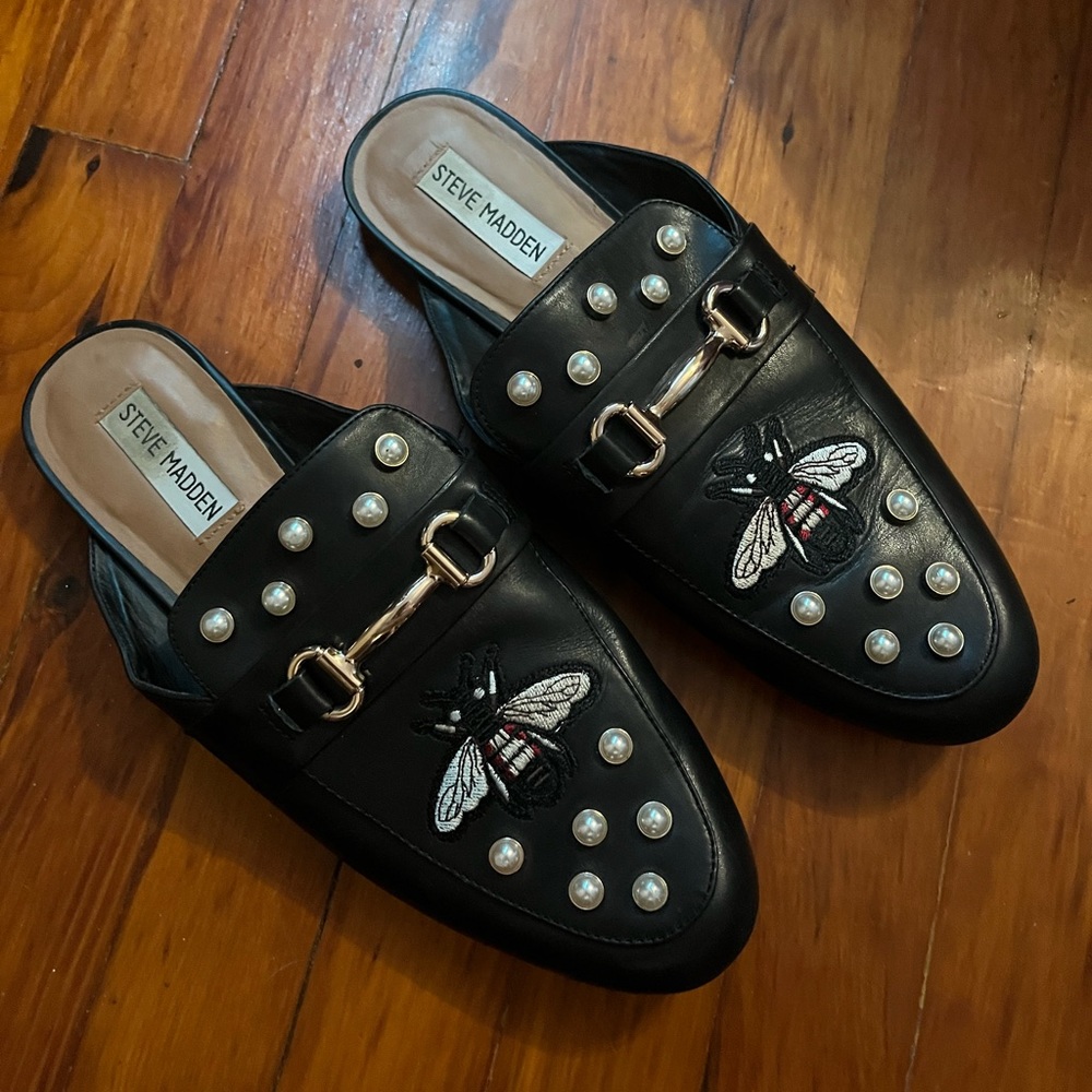 steve madden leather sandals with pearls and embroidery